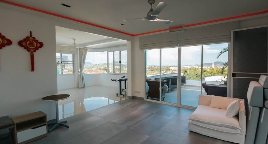 For rent and for sale 5 bedrooms villa in Mueang Phuket, Phuket