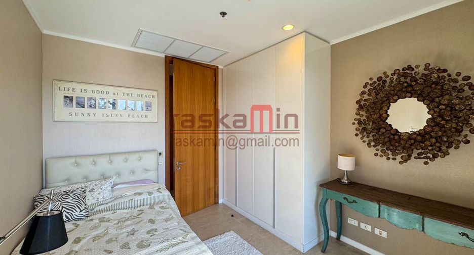 For rent 2 bedrooms condo in North Pattaya, Pattaya