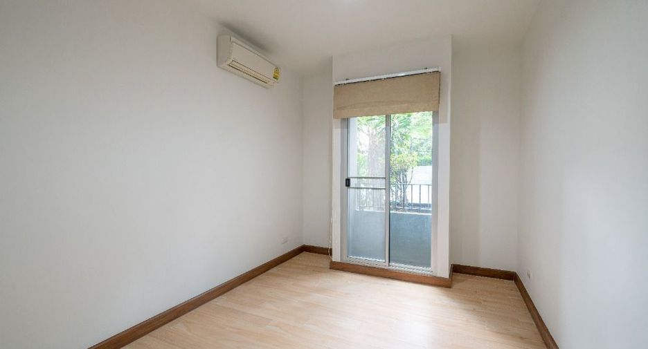 Wohnung zum Kauf mit 2 Zimmer in Khlong Toei, Bangkok