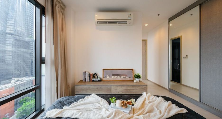 À vendre 2 chambres condo à Khlong Toei, Bangkok