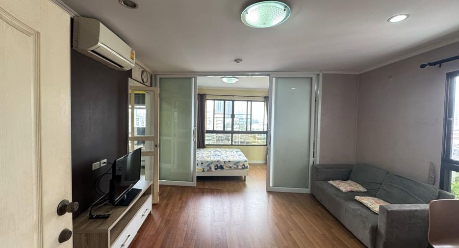 For rent and for sale 1 bed condo in Yan Nawa, Bangkok
