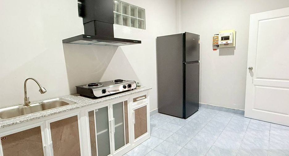For rent 3 bedrooms house in East Pattaya, Pattaya