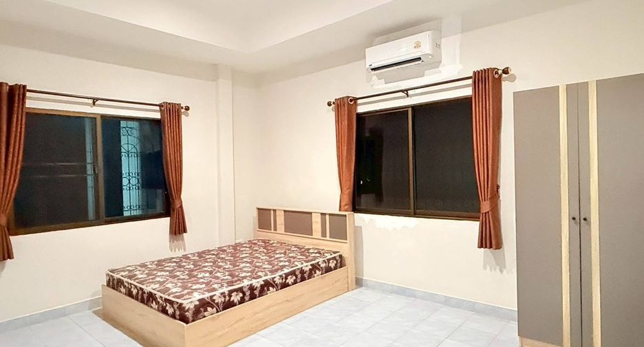 For rent 3 bedrooms house in East Pattaya, Pattaya