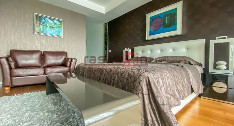 À vendre 4 chambres condo à Sathon, Bangkok