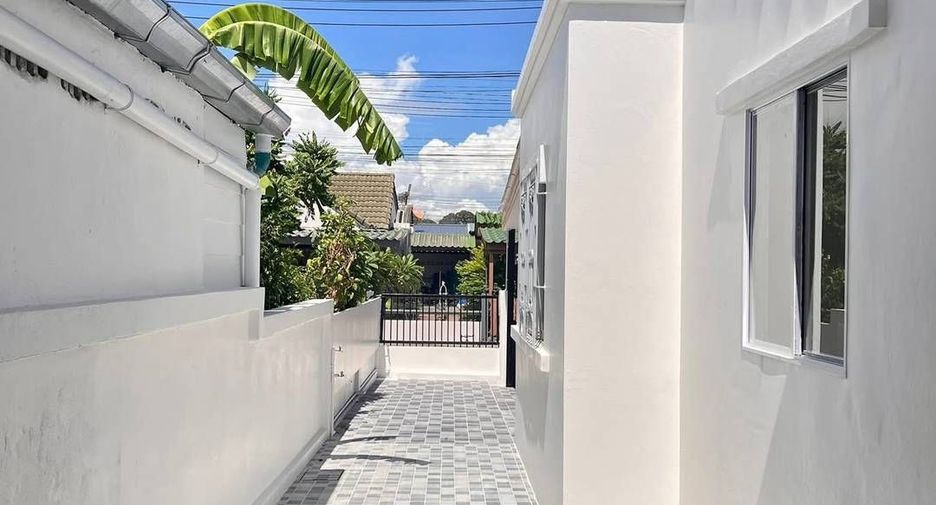 Casa en venta de 2 habitaciones en Si Racha, Chonburi
