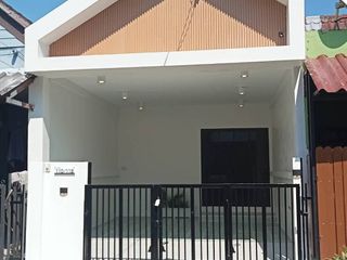 For sale 2 bedrooms townhouse in Si Racha, Chonburi