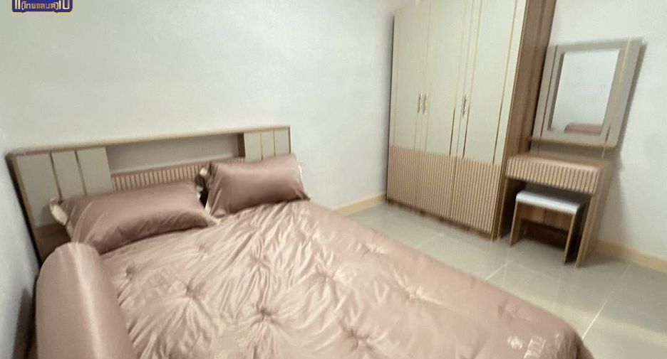 For sale 2 bedrooms townhouse in Si Racha, Chonburi