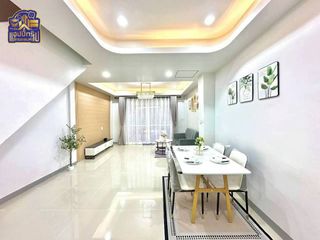 For sale 2 bedrooms townhouse in Ban Bueng, Chonburi