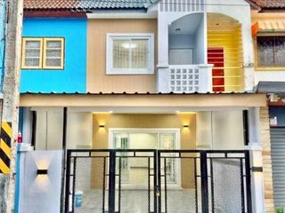 For sale 2 bedrooms townhouse in Ban Bueng, Chonburi