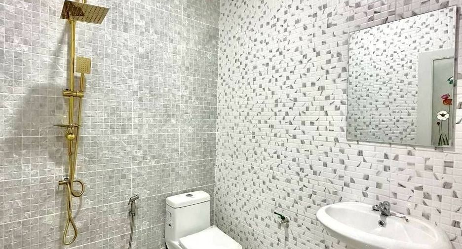 For sale 2 bedrooms townhouse in Ban Bueng, Chonburi