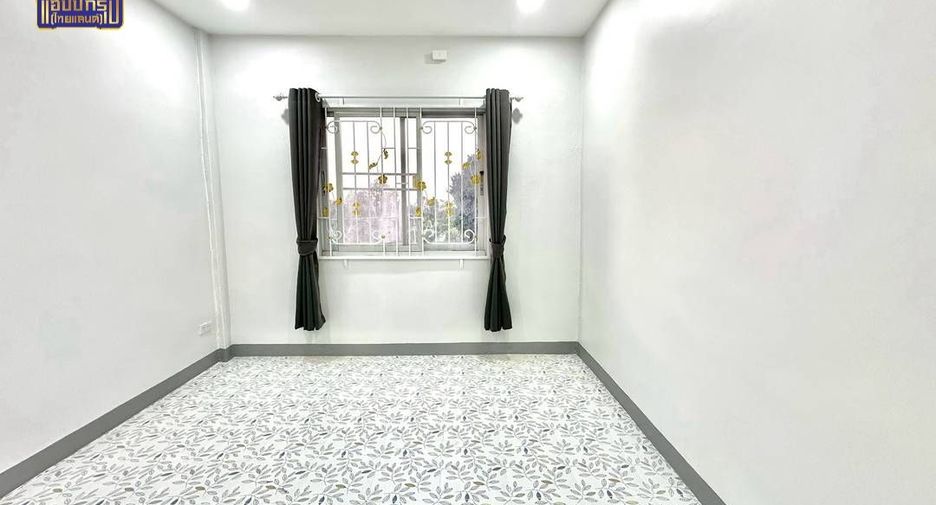 For sale 2 bedrooms townhouse in Ban Bueng, Chonburi