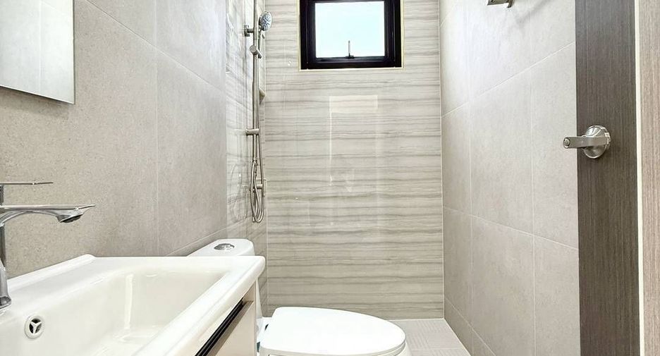 Haus zum Kauf mit 3 Zimmer in Si Racha, Chonburi