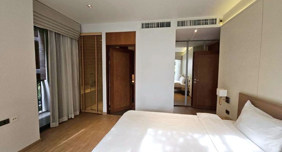 For rent 2 bedrooms condo in Watthana, Bangkok