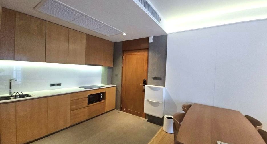 For rent 2 bedrooms condo in Watthana, Bangkok