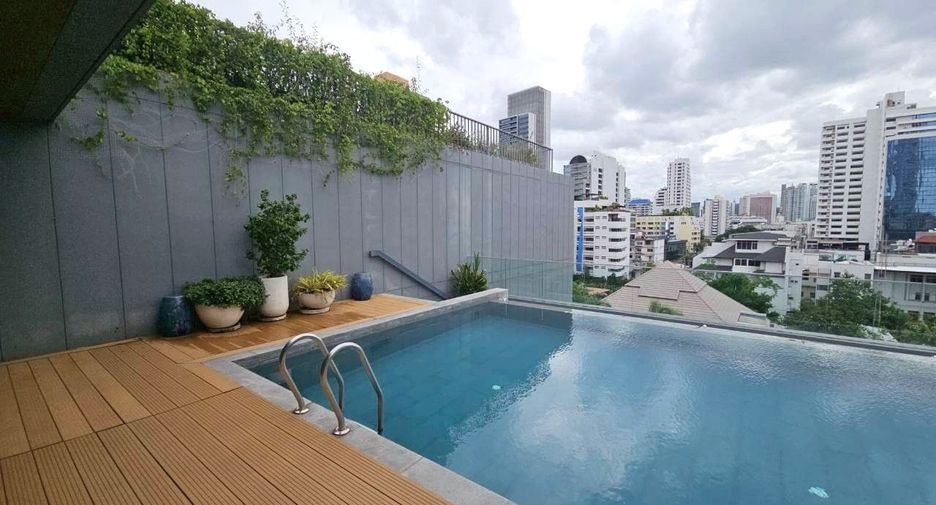For rent 2 bedrooms condo in Watthana, Bangkok