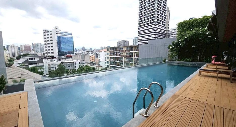 For rent 2 bedrooms condo in Watthana, Bangkok