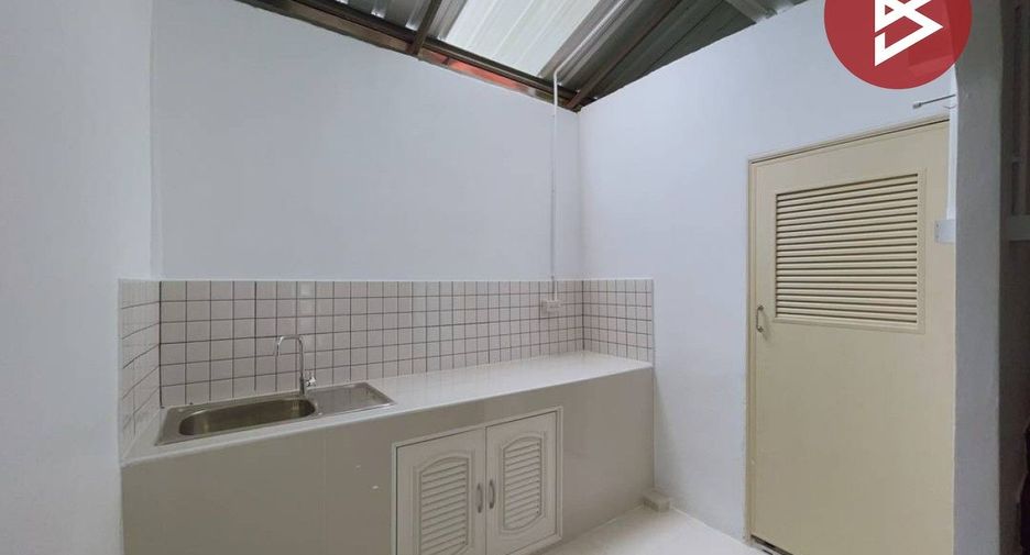 For sale 1 bed townhouse in Khlong Sam Wa, Bangkok