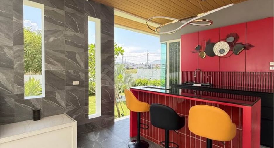 Haus zur Miete mit 5 Zimmer in Cha Am, Phetchaburi