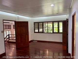For rent 2 bedrooms house in Pathum Wan, Bangkok