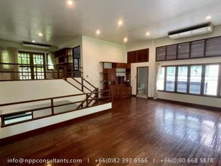For rent 2 bedrooms house in Pathum Wan, Bangkok