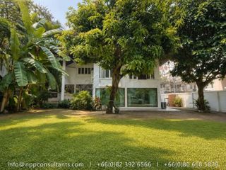 For rent 2 bedrooms house in Pathum Wan, Bangkok