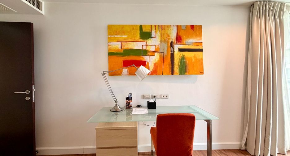 For rent 4 bedrooms serviced apartment in Pathum Wan, Bangkok