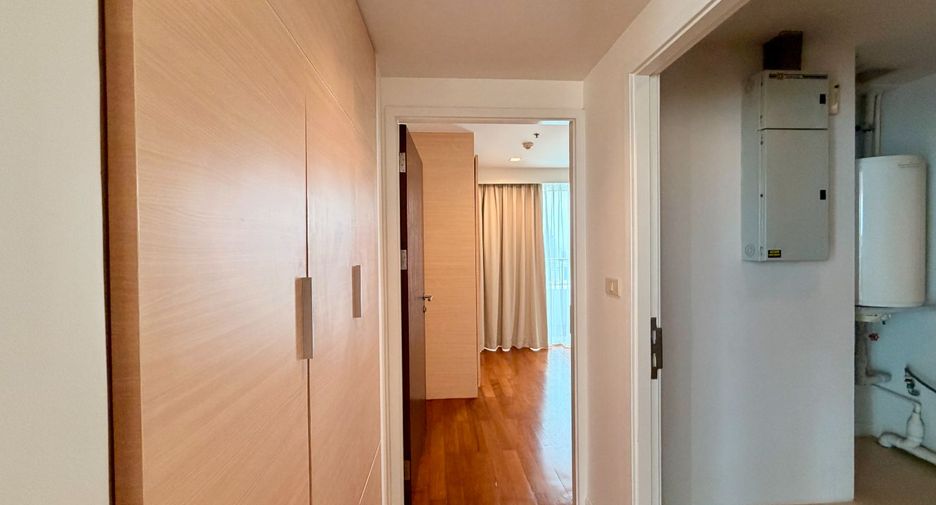 For rent 4 bedrooms serviced apartment in Pathum Wan, Bangkok