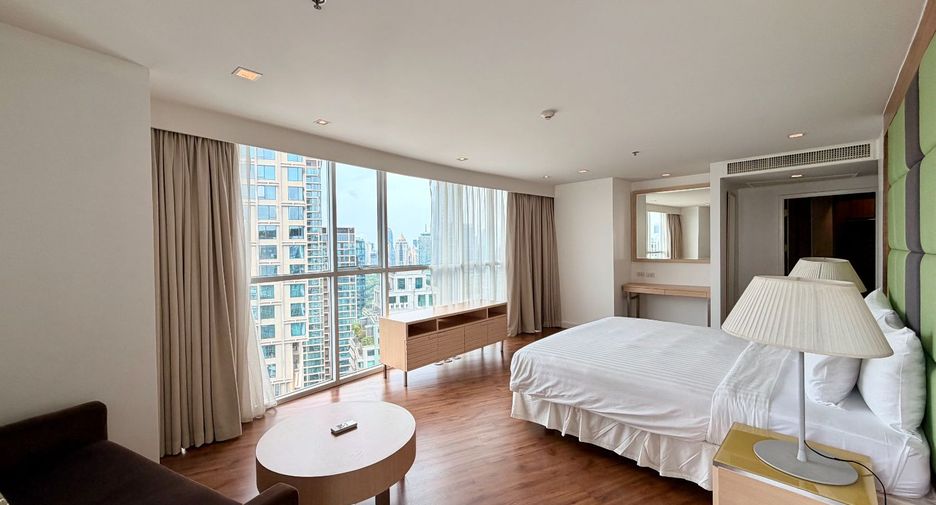 For rent 4 bedrooms serviced apartment in Pathum Wan, Bangkok