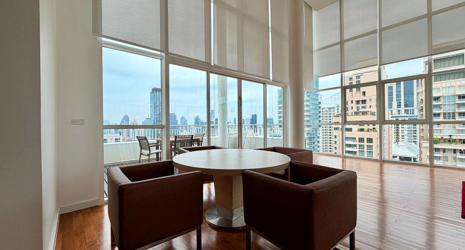 For rent 4 bedrooms serviced apartment in Pathum Wan, Bangkok