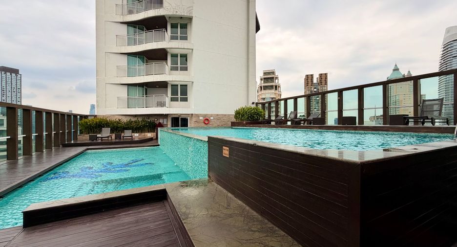 For rent 4 bedrooms serviced apartment in Pathum Wan, Bangkok