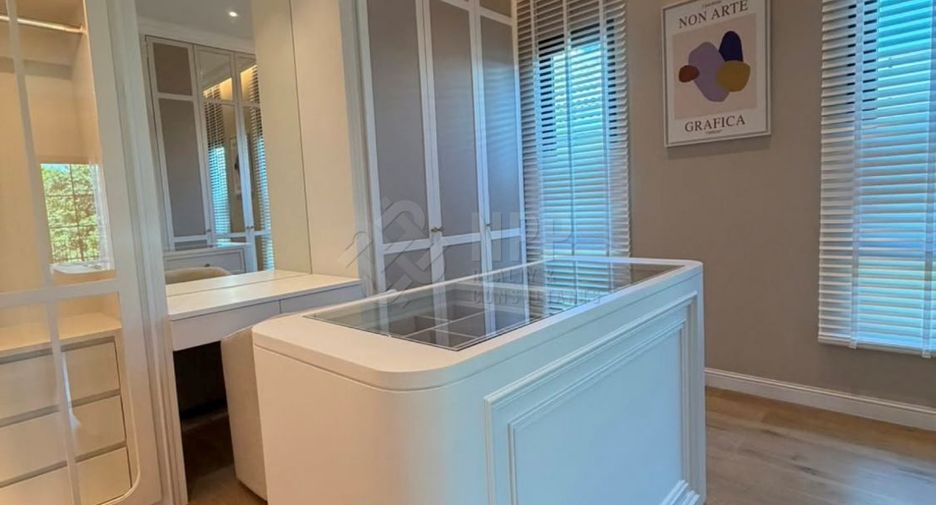 Haus zur Miete mit 4 Zimmer in Saphan Sung, Bangkok