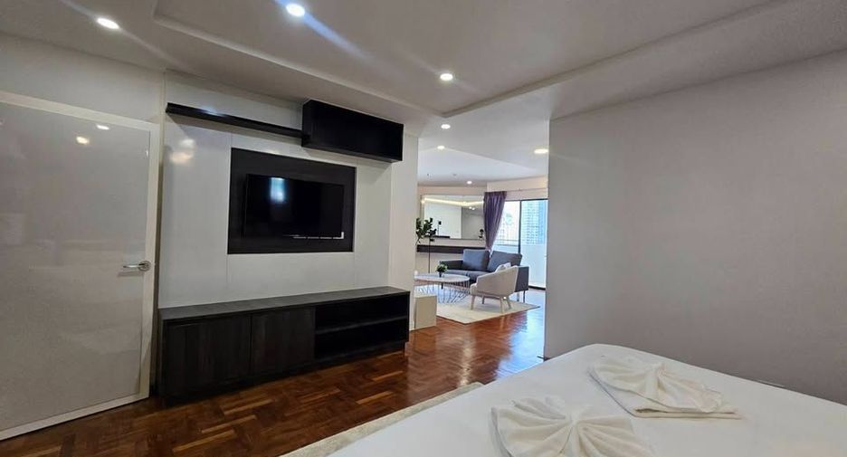 ให้เช่า 3 ห้องนอน คอนโด ใน วัฒนา, กรุงเทพฯ