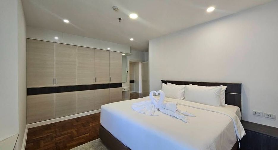 ให้เช่า 3 ห้องนอน คอนโด ใน วัฒนา, กรุงเทพฯ