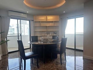 Condo en alquiler de 4 habitaciones en Watthana, Bangkok