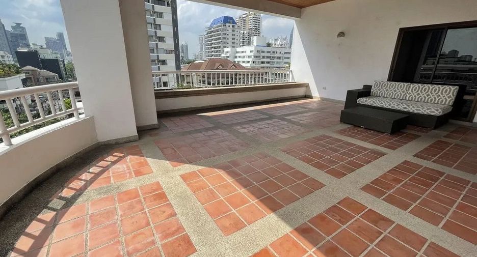 For rent 4 ベッドルーム condo in Watthana, Bangkok