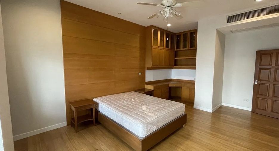 For rent 4 ベッドルーム condo in Watthana, Bangkok