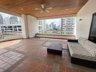 For rent 4 bedrooms condo in Watthana, Bangkok