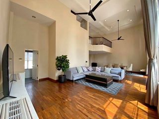 For rent 4 bedrooms townhouse in Watthana, Bangkok
