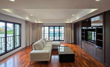 For rent 3 bedrooms condo in Pathum Wan, Bangkok