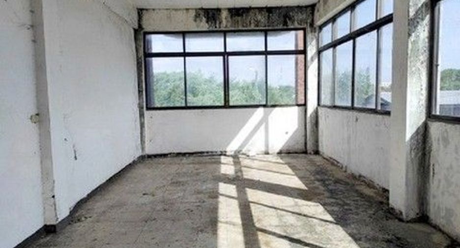 Gewerbefläche zum Kauf mit 1 Zimmer in At Samat, Roi Et