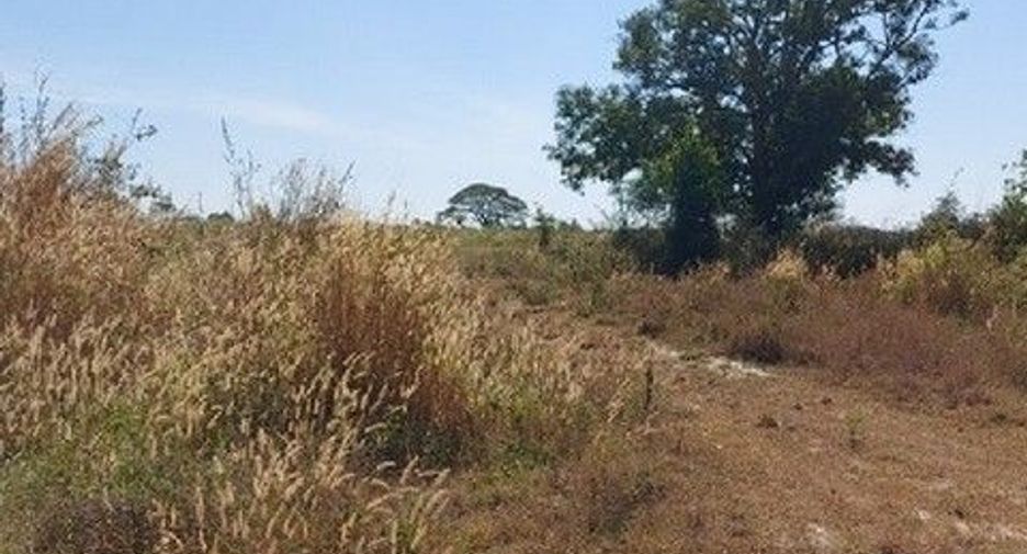 Terreno en venta en At Samat, Roi Et
