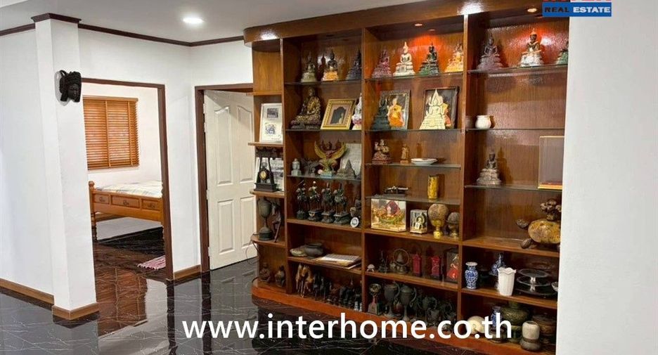 出售 6 卧室 独立屋 在 Wang Thong Lang, 曼谷