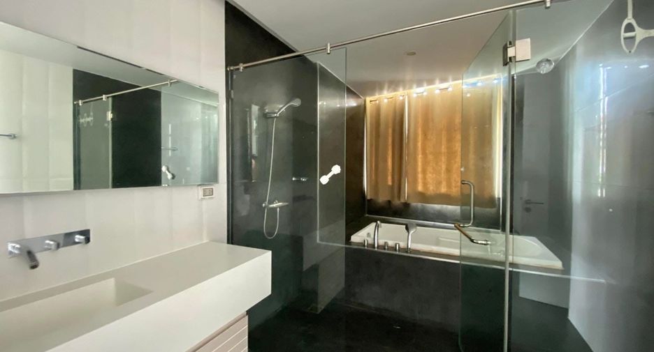 For rent and for sale 2 bedrooms condo in Mueang Chiang Mai, Chiang Mai