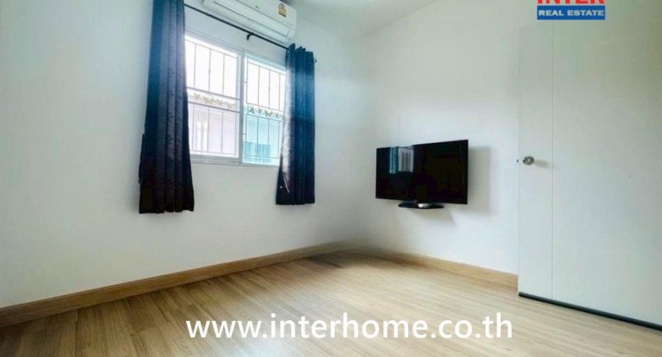 For sale 3 bedrooms townhouse in Sai Mai, Bangkok