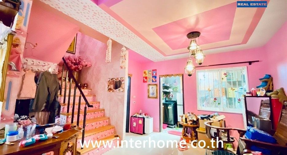 For sale 3 bedrooms townhouse in Khlong Luang, Pathum Thani