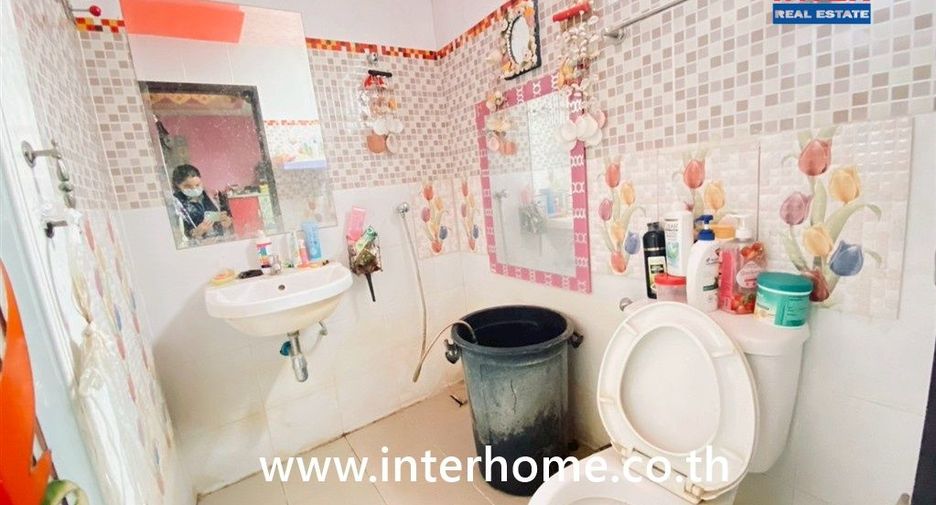 For sale 3 bedrooms townhouse in Khlong Luang, Pathum Thani
