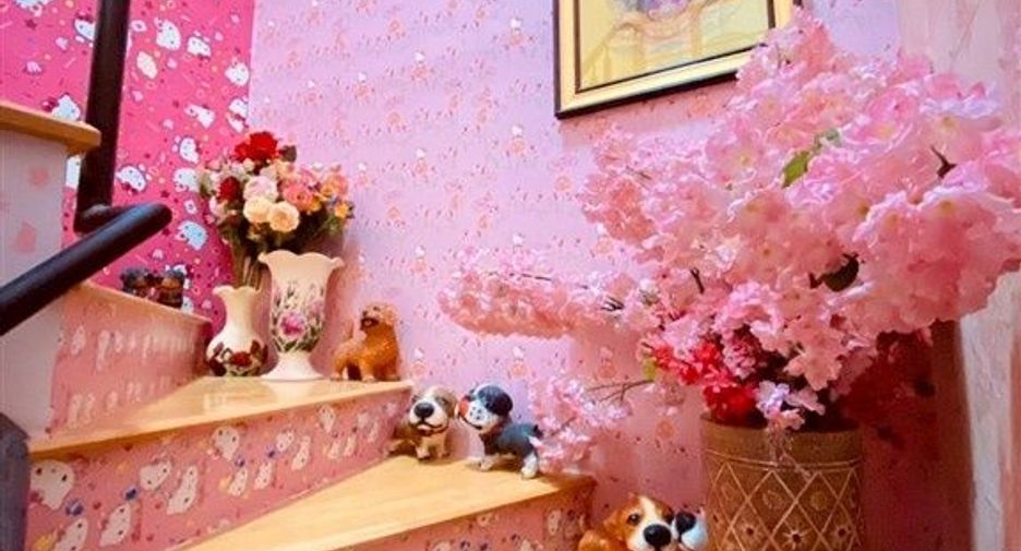 For sale 3 bedrooms townhouse in Khlong Luang, Pathum Thani