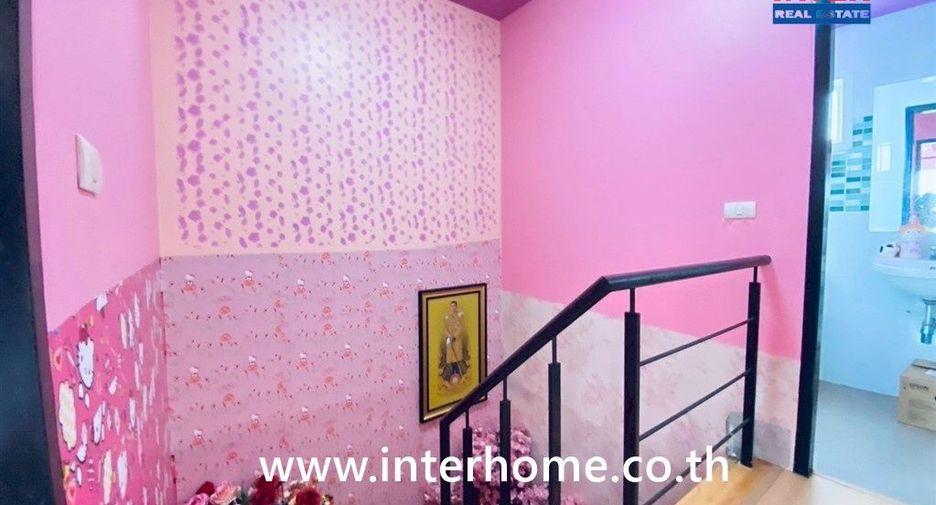For sale 3 bedrooms townhouse in Khlong Luang, Pathum Thani