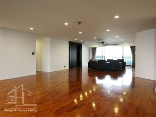 Apartment zur Miete mit 4 Zimmer in Khlong Toei, Bangkok