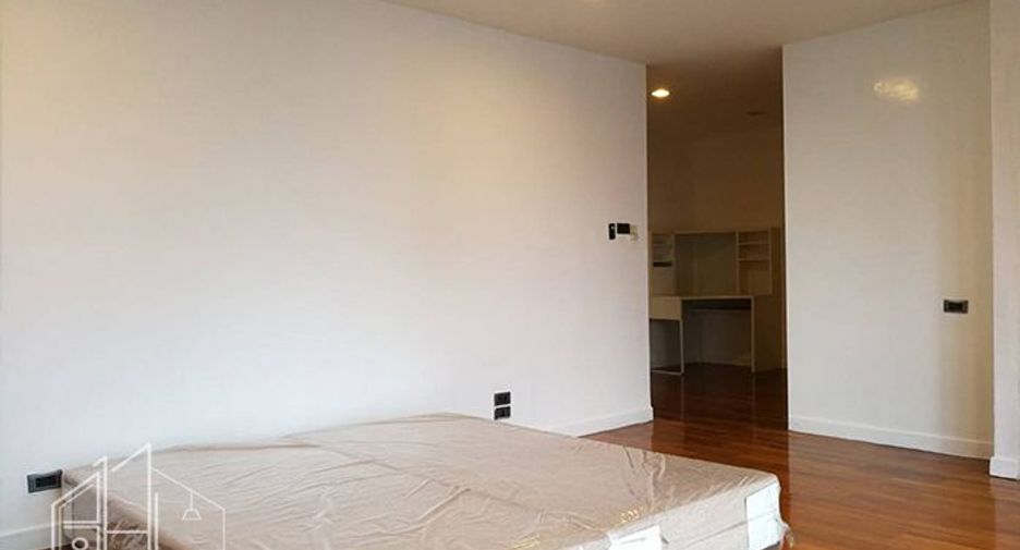 Apartment zur Miete mit 4 Zimmer in Khlong Toei, Bangkok